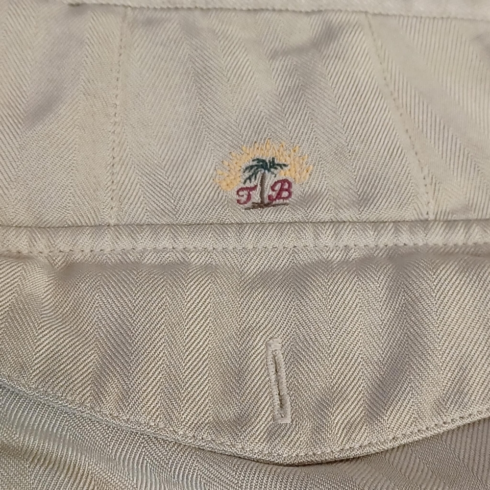 Tommy Bahama Shorts 100% Silk Men's Size 34 Tan Beige Pleated Beach Golf Summer - Picture 6 of 9